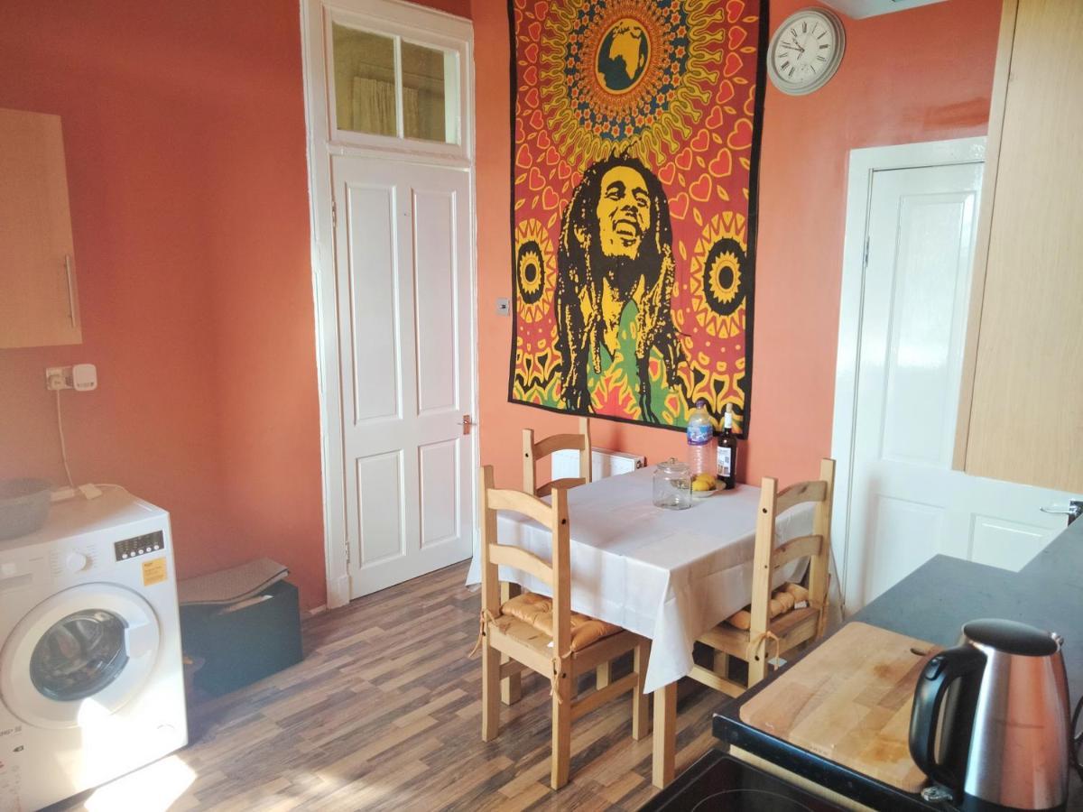Spacious Flat In Bridgeton, Glasgow Zewnętrze zdjęcie